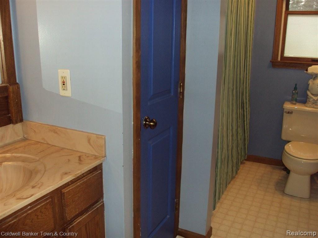 3483 Byron Road Howell, MI 48855 - Photo 20 of 22 Bath