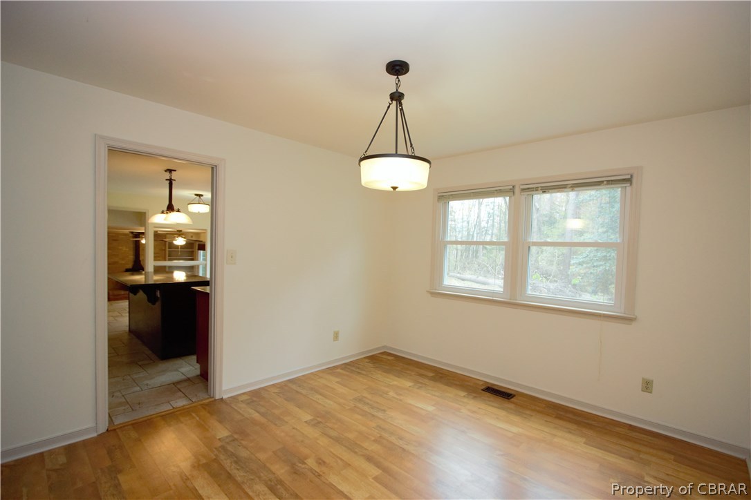 7697 Roaring Springs Road Gloucester, VA 23061 - Photo 6 of 41 Gallery Image 6