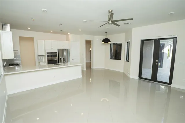 an entryway in a room