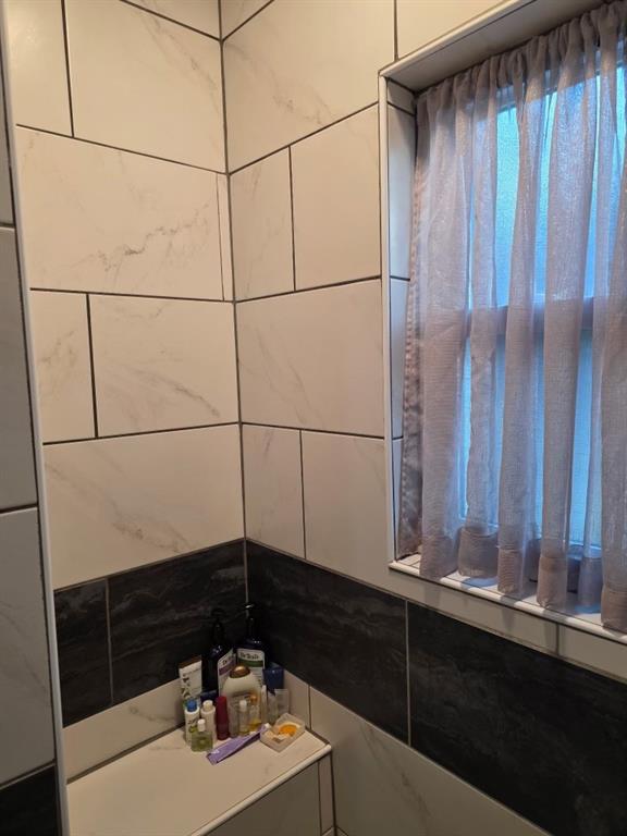 3542 Wericoba Drive Macon, GA 31206 - Photo 9 of 21 a bathroom with a sink and a mirror