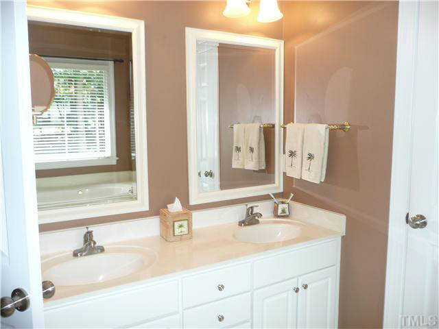 5117 Big Creek Road Raleigh, NC 27613 - Photo 13 of 25 Master Bath/Spa