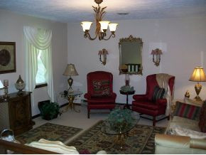 650 Mccloud Road Elizabethton, TN 37643 - Photo 11 of 20 Large living room