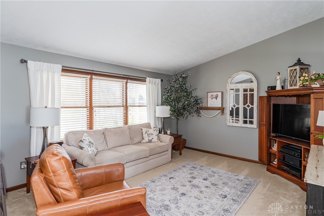 2753 Deer Run Road Springfield, OH 45504 - Photo 4 of 37 Gallery Image 4