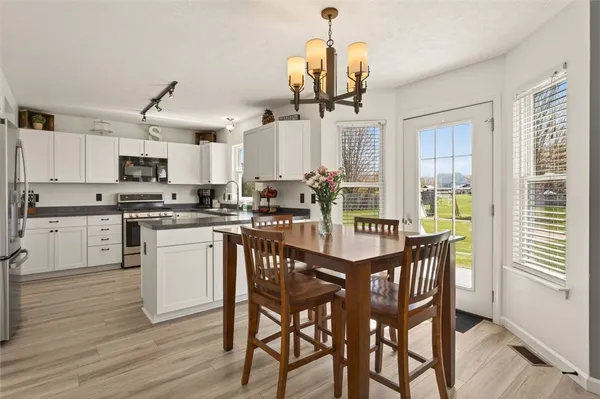$349,900 | 75 Westcombe Park, Henrietta, NY 14586