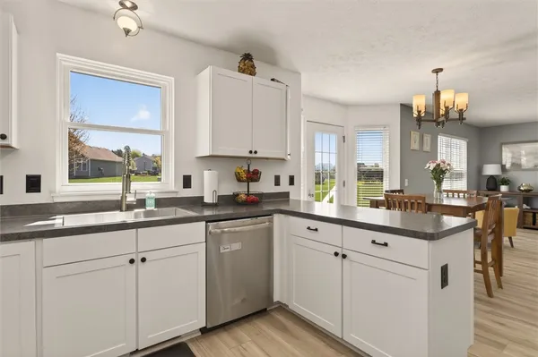 $349,900 | 75 Westcombe Park, Henrietta, NY 14586