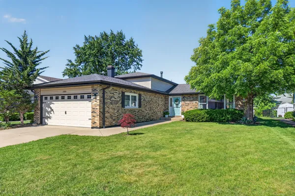 $365,000 | 17830 65th Avenue, Tinley Park, IL 60477