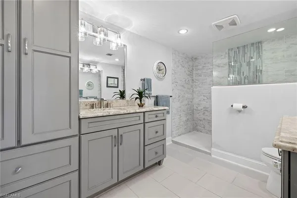 $1,249,000 | 6075 Pelican Bay Boulevard, Unit 1403, Naples, FL 34108
