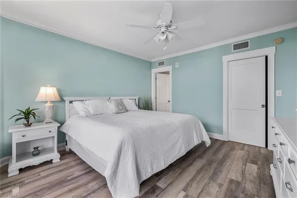 $1,249,000 | 6075 Pelican Bay Boulevard, Unit 1403, Naples, FL 34108
