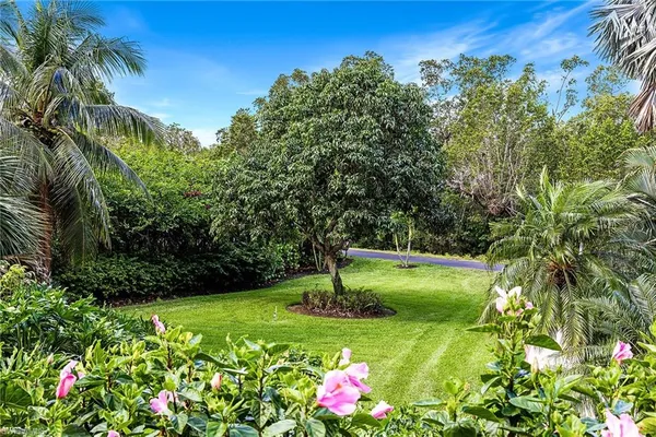 $1,249,000 | 6075 Pelican Bay Boulevard, Unit 1403, Naples, FL 34108