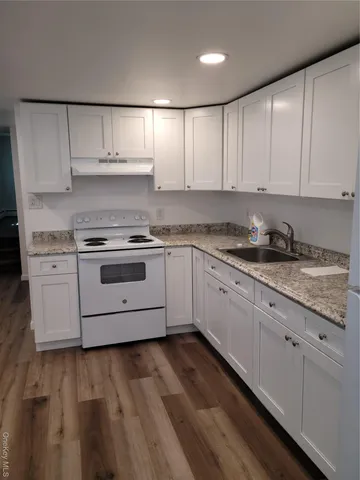 $1,875 | 15 Quaker Hill Road, Unit 1, Pleasant Valley, NY 12569