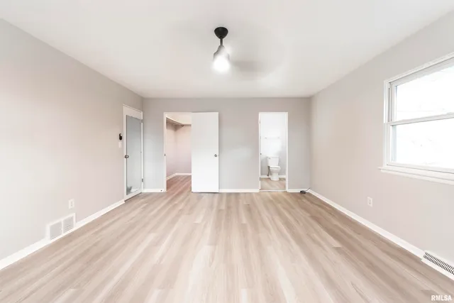 $250,000 | 324 West Ivy Lane, Peoria, IL 61614