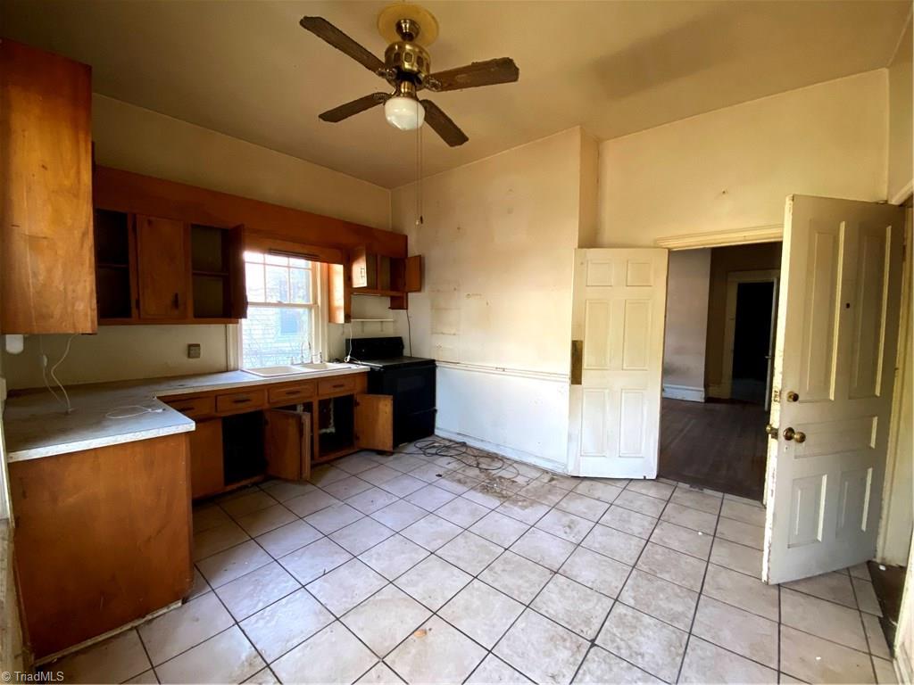 705 Salisbury Ridge Road Winston-Salem, NC 27127 - Photo 2 of 6 Gallery Image 2