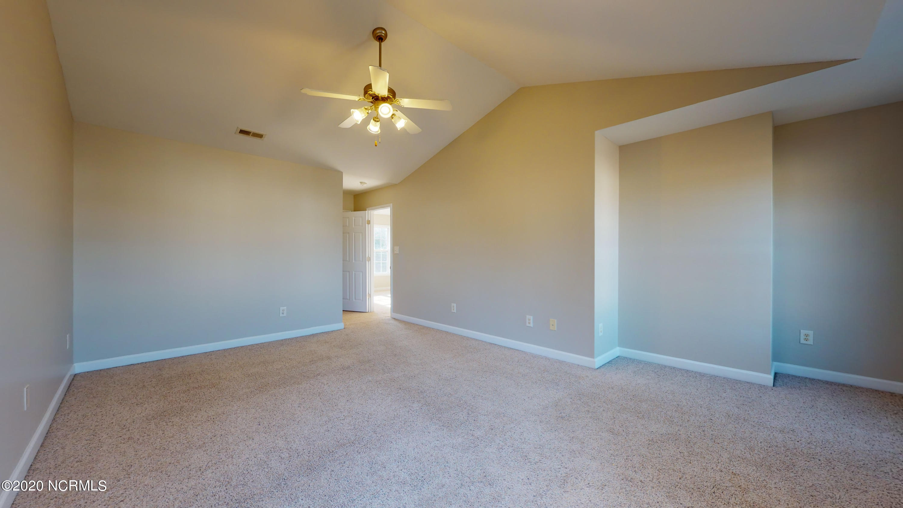 223 Rudolph Lane Hubert, NC 28539 - Photo 13 of 32 Master