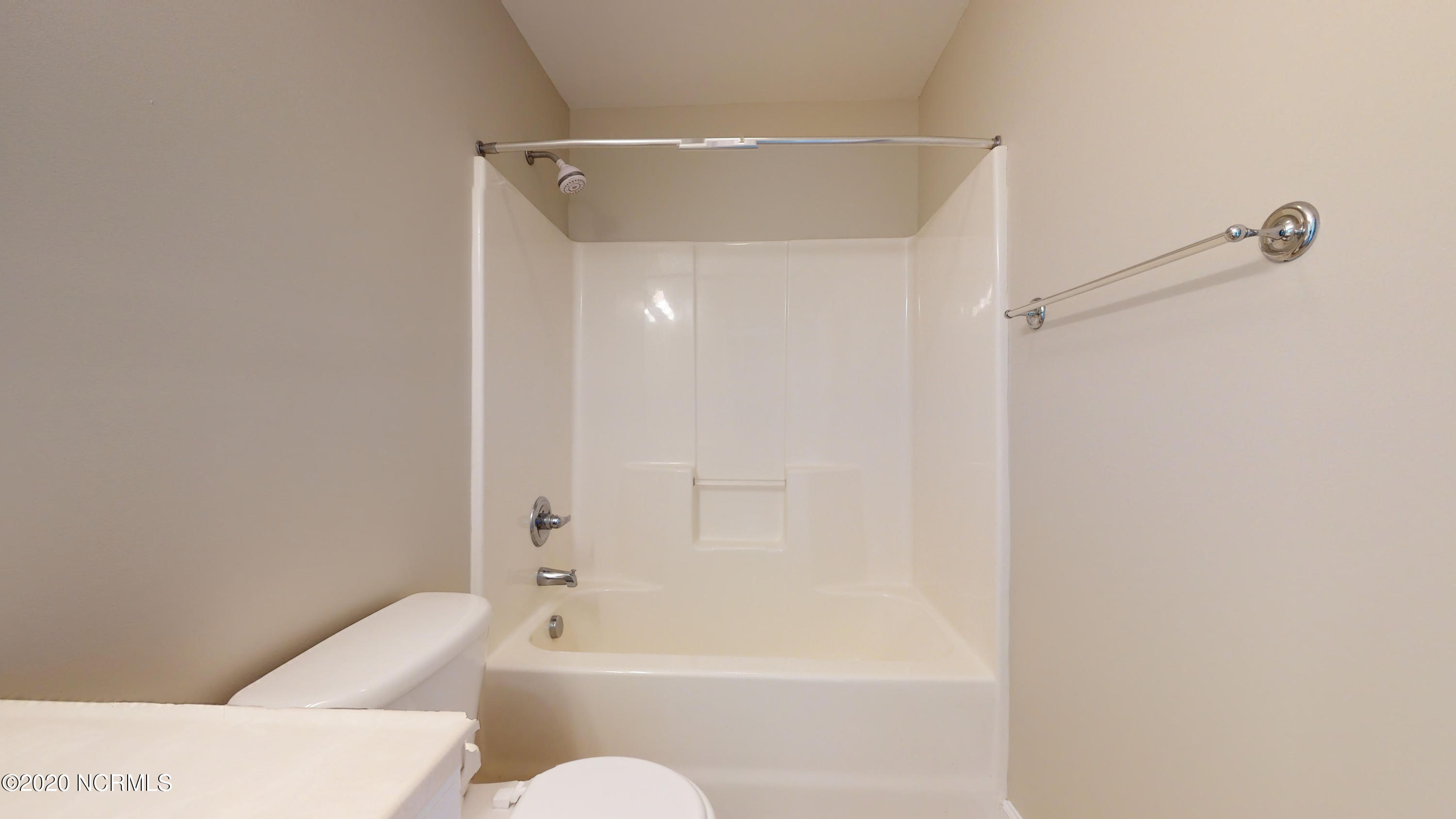 223 Rudolph Lane Hubert, NC 28539 - Photo 19 of 32 Full Bath