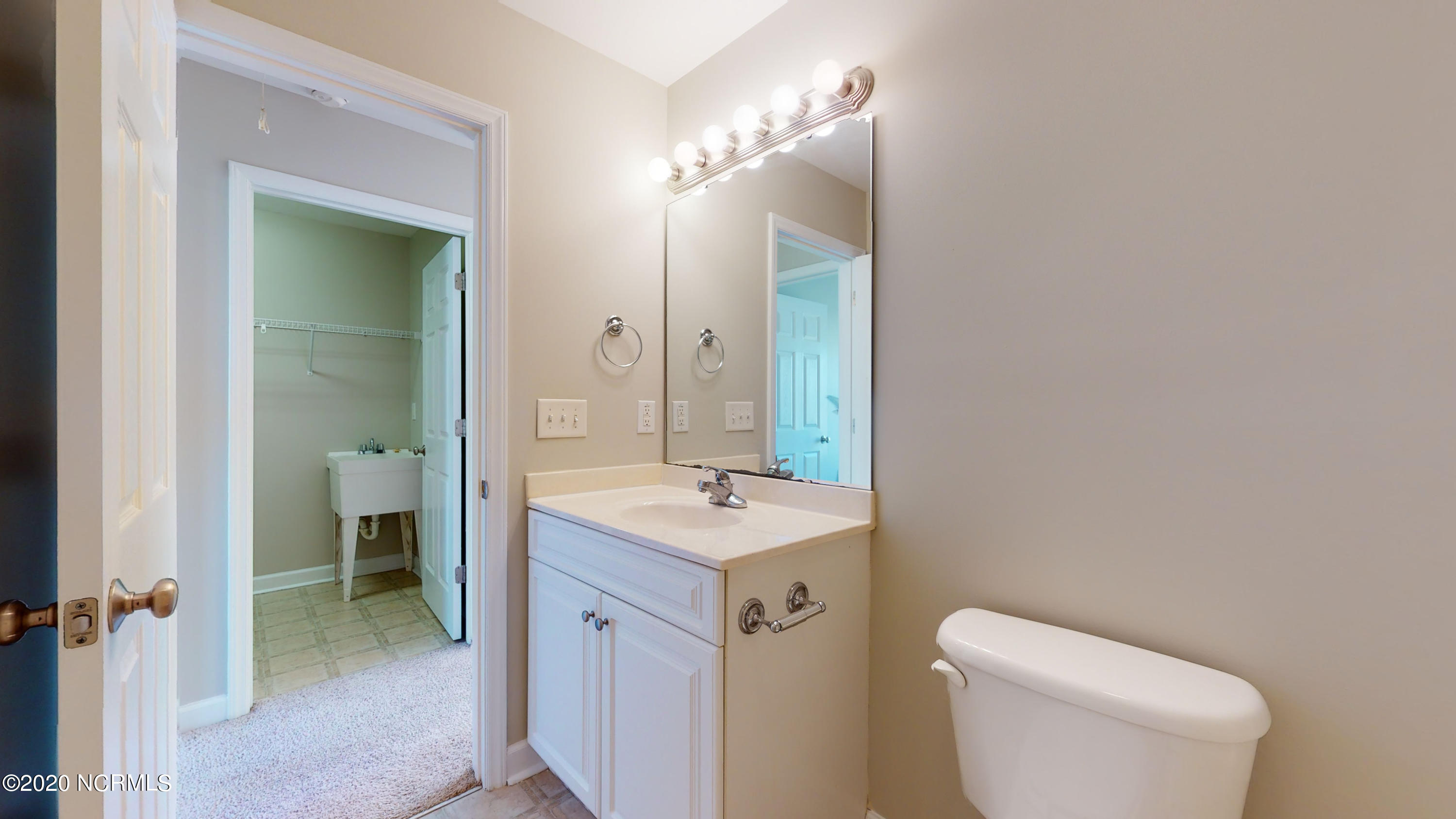 223 Rudolph Lane Hubert, NC 28539 - Photo 20 of 32 Full Bath