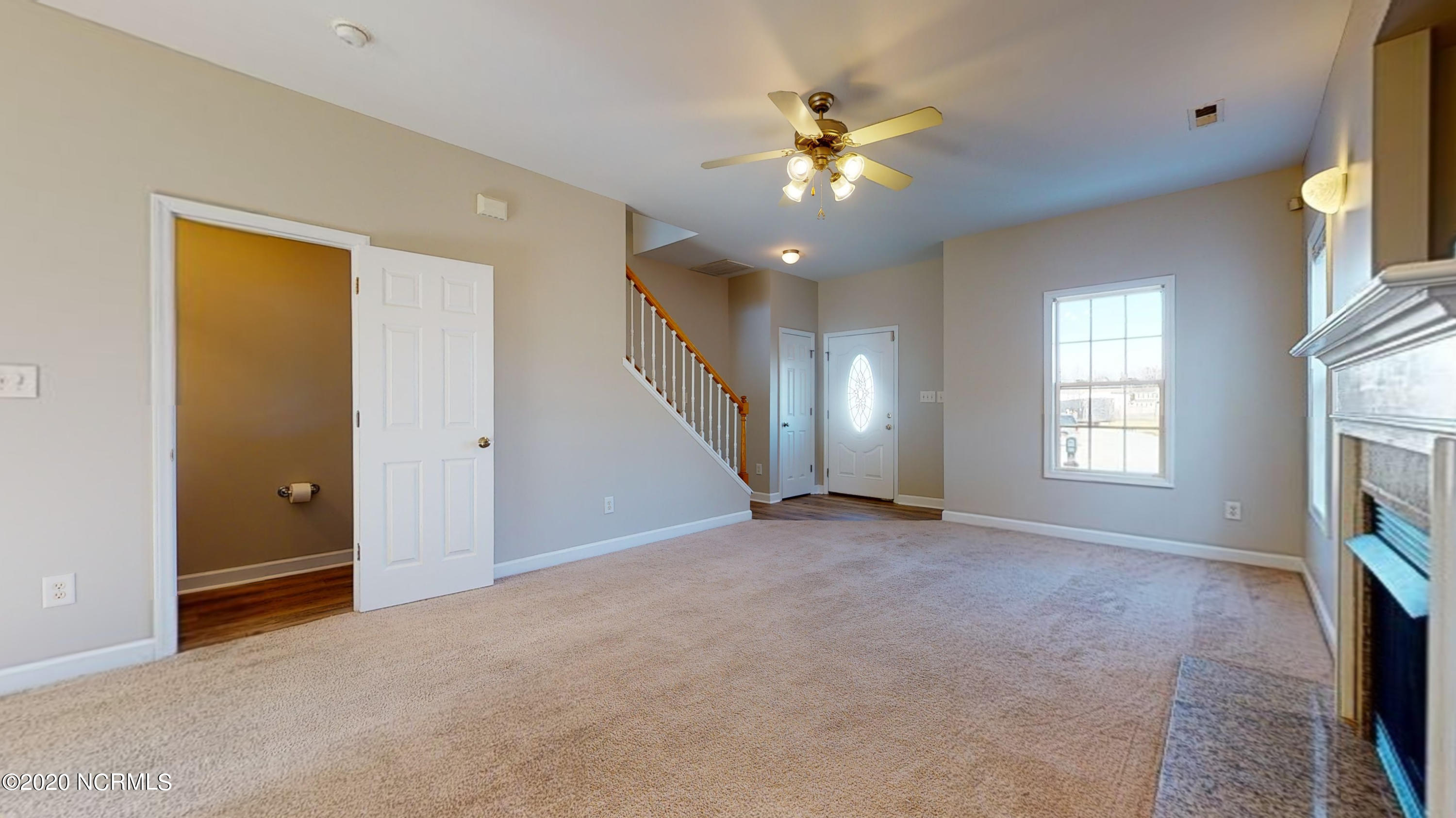 223 Rudolph Lane Hubert, NC 28539 - Photo 4 of 32 223 Rudolph Ln-30