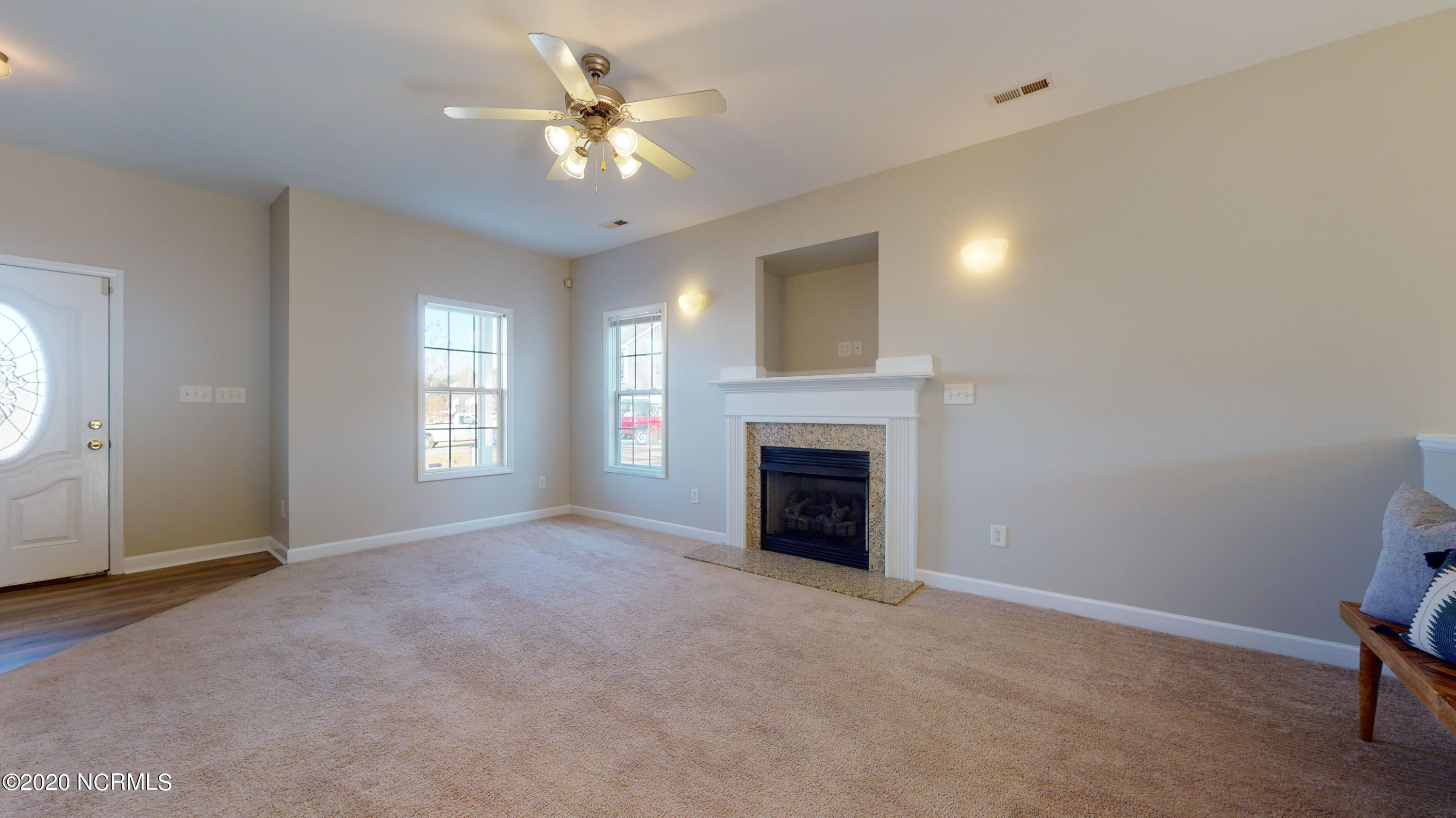223 Rudolph Lane Hubert, NC 28539 - Photo 5 of 32 223 Rudolph Ln-31