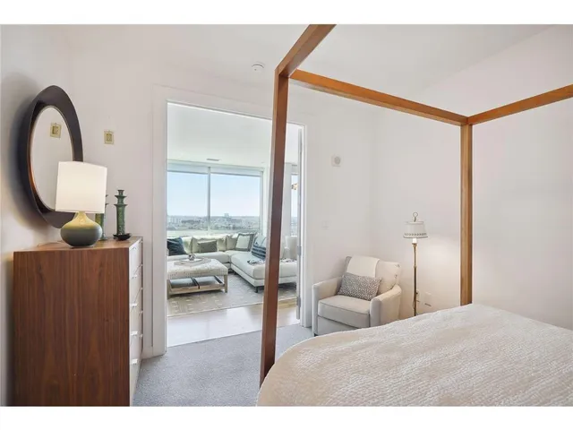 $3,650 | 3209 Galleria, Unit 1007, Edina, MN 55435