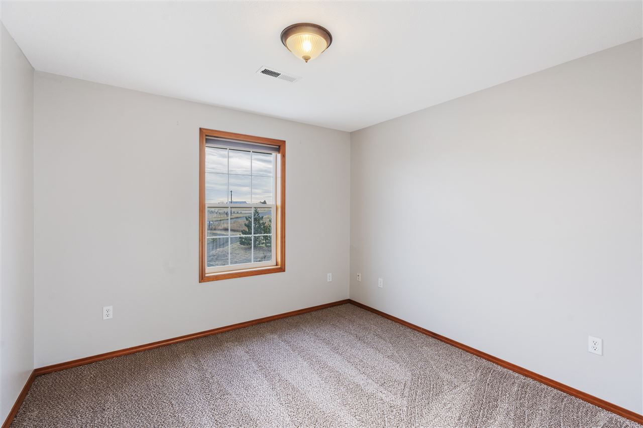14002 West Deno Road Spokane, WA 99224 - Photo 15 of 23