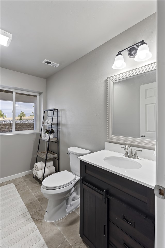 14002 West Deno Road Spokane, WA 99224 - Photo 16 of 23