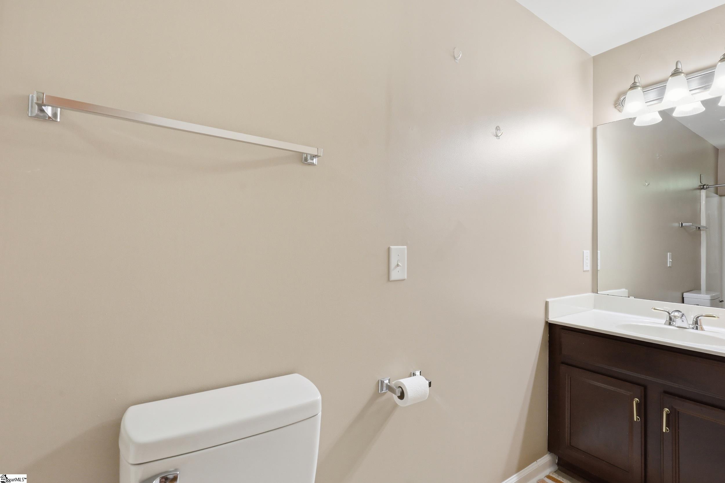 100 Yorkswell Lane Greenville, SC 29607 - Photo 23 of 33