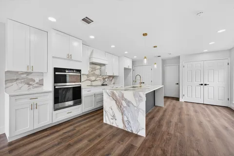$419,000 | 2218 Ashford Hollow Lane, Houston, TX 77077