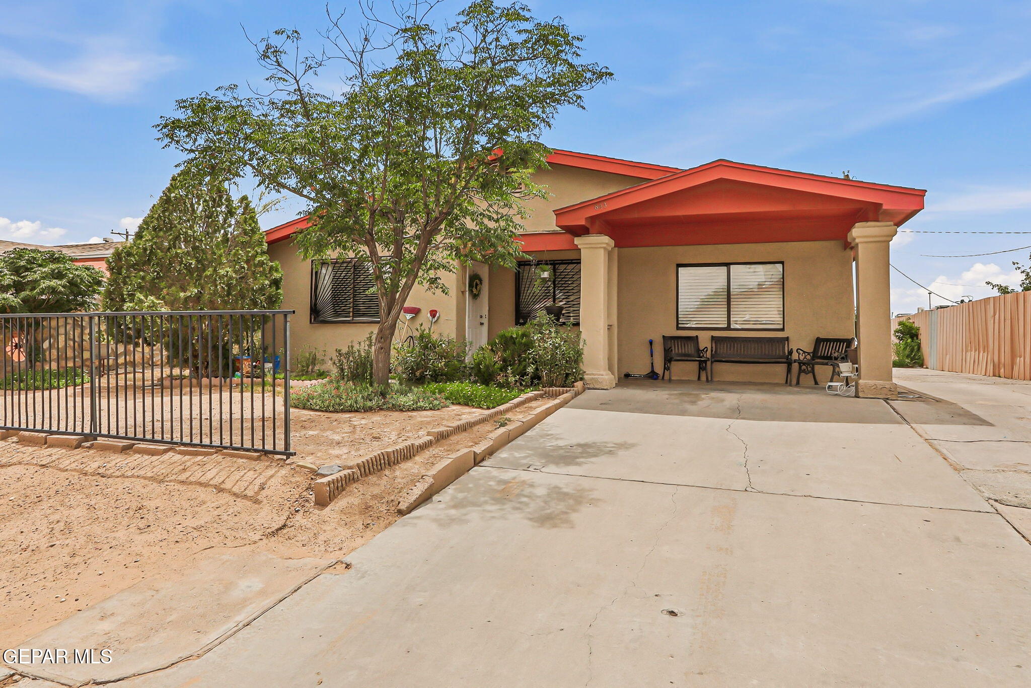 843 Granite Street Anthony, NM 88021 - Photo 2 of 24 2-web-or-mls-IMG_4272