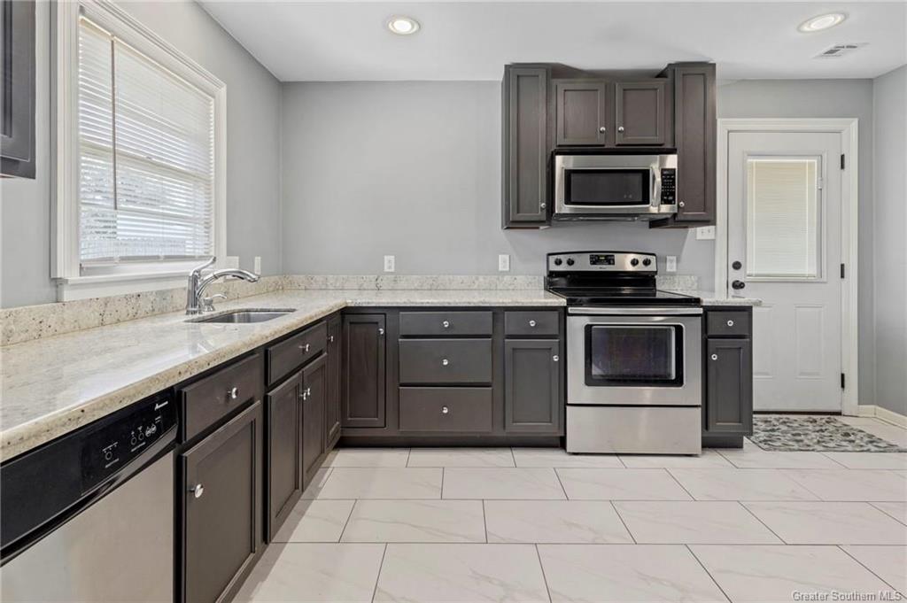 4115 Center Street Lake Charles, LA 70607 - Photo 3 of 11 Gallery Image 3