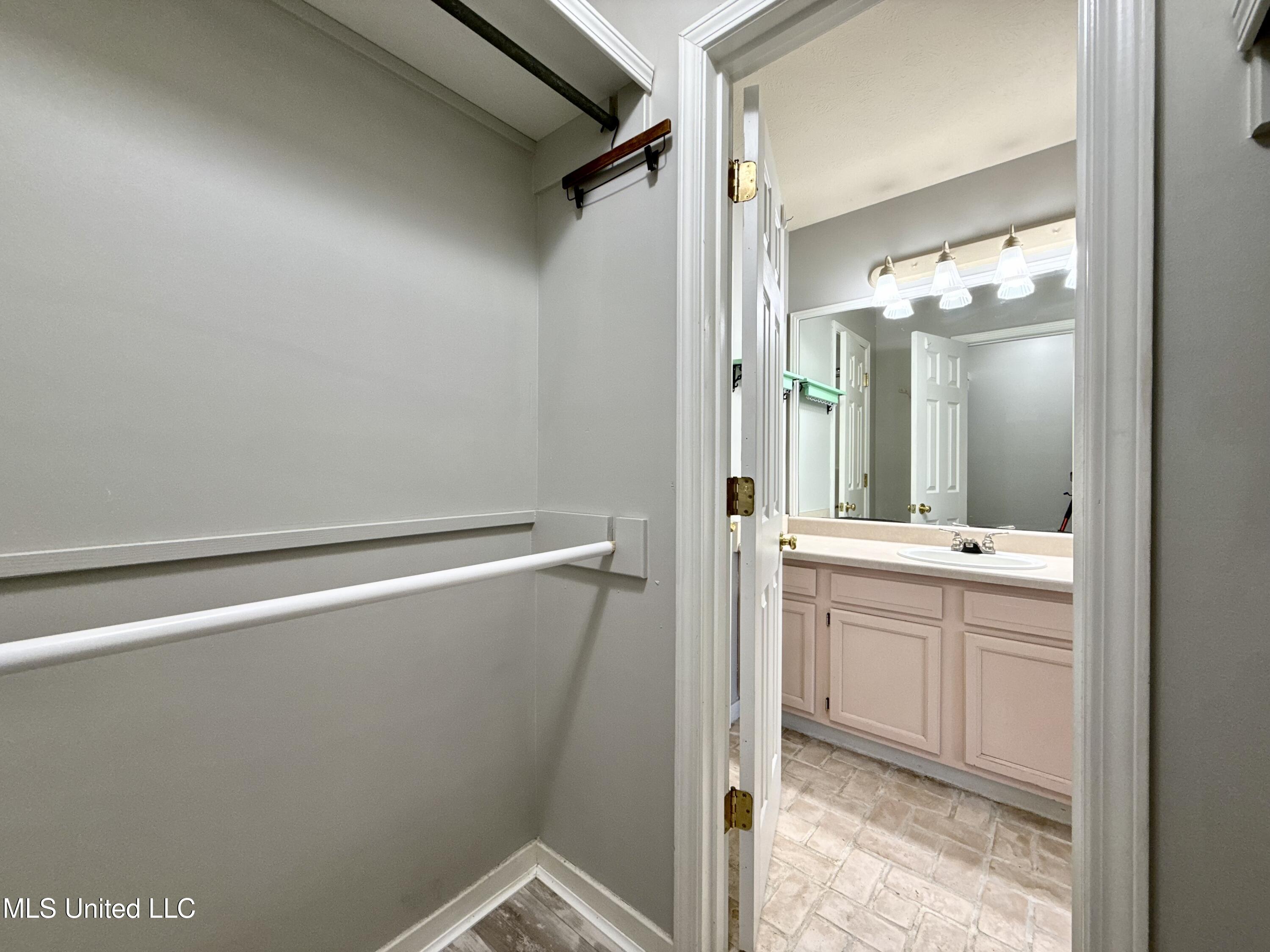 306 Evergreen Way Brandon, MS 39047 - Photo 15 of 21 IMG_8036