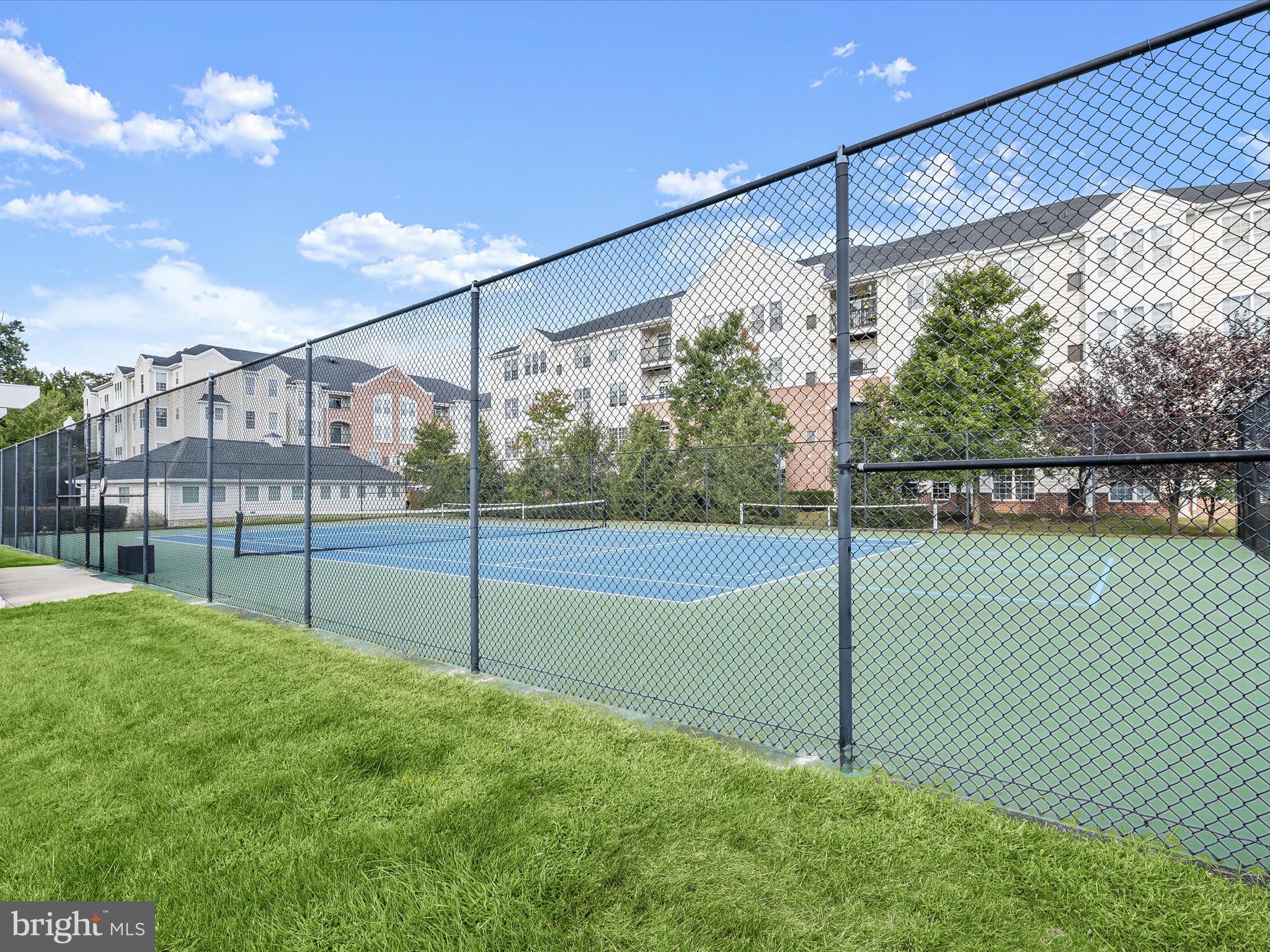 7325 Brookview Road, Unit 305 Elkridge, MD 21075 - Photo 3 of 40 a view of a backyard