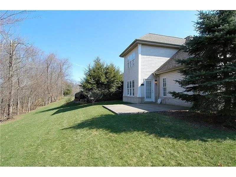 408 Rachael Court Gibsonia, PA 15044 - Photo 5 of 25