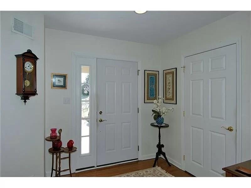 408 Rachael Court Gibsonia, PA 15044 - Photo 7 of 25