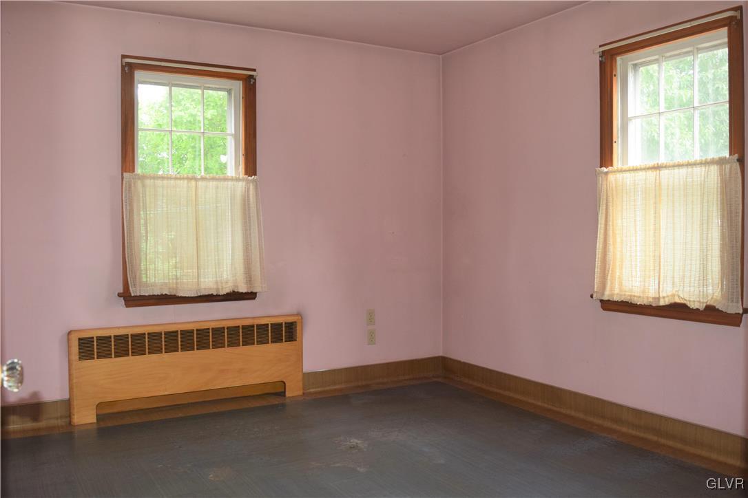 133 West Center Street Wind Gap, PA 18091 - Photo 16 of 17