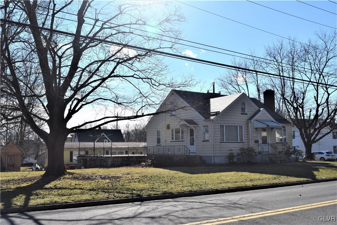 133 West Center Street Wind Gap, PA 18091 - Photo 2 of 17