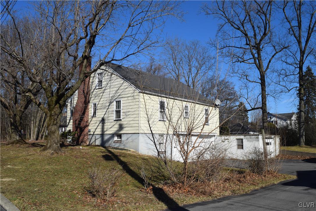 133 West Center Street Wind Gap, PA 18091 - Photo 3 of 17