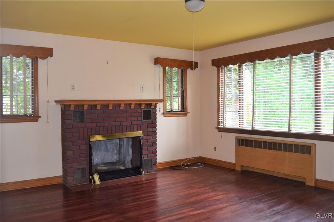 133 West Center Street Wind Gap, PA 18091 - Photo 6 of 17