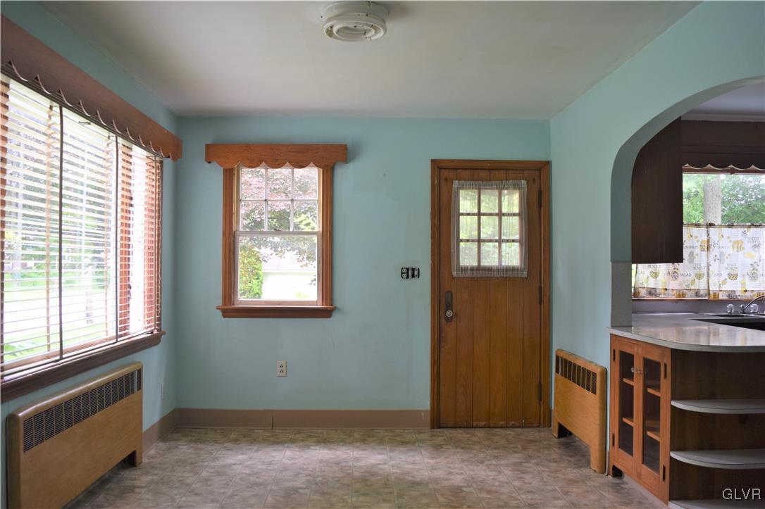 133 West Center Street Wind Gap, PA 18091 - Photo 7 of 17