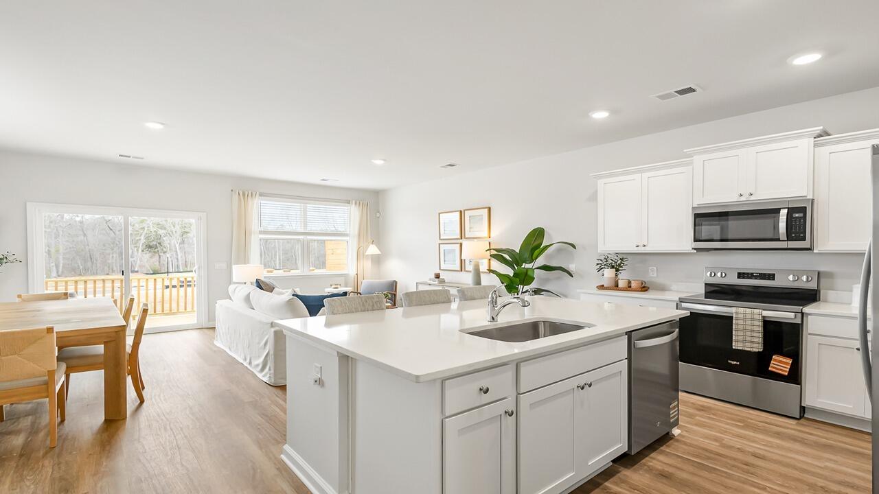 340 Bluebell Way Moncks Corner, SC 29461 - Photo 18 of 29 Davis Interior Marion Village_3