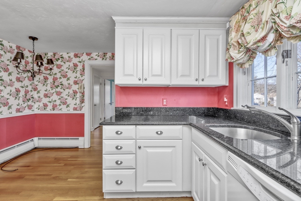 62 Cranmore Lane Melrose, MA 02176 - Photo 15 of 42