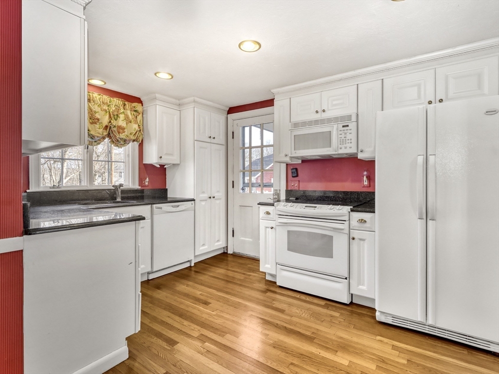 62 Cranmore Lane Melrose, MA 02176 - Photo 17 of 42