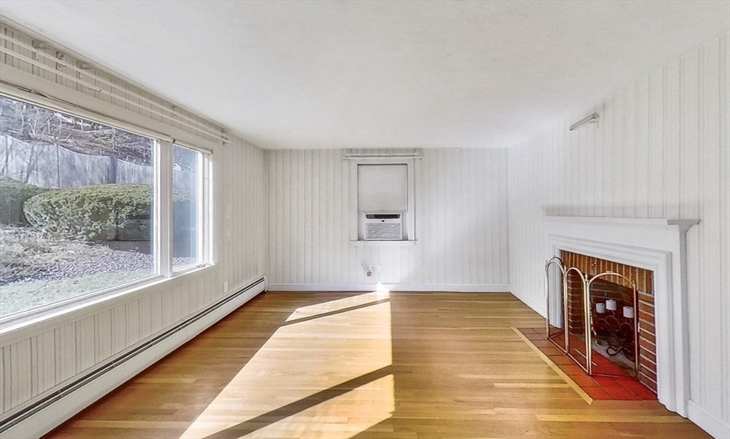 62 Cranmore Lane Melrose, MA 02176 - Photo 7 of 42