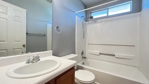 $1,695 | 9506 Mustang Farm, San Antonio, TX 78254