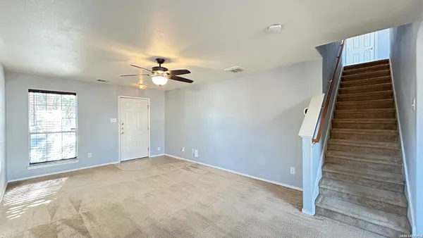 $1,695 | 9506 Mustang Farm, San Antonio, TX 78254