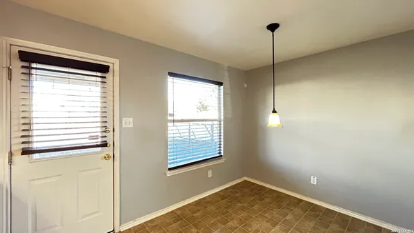 $1,695 | 9506 Mustang Farm, San Antonio, TX 78254