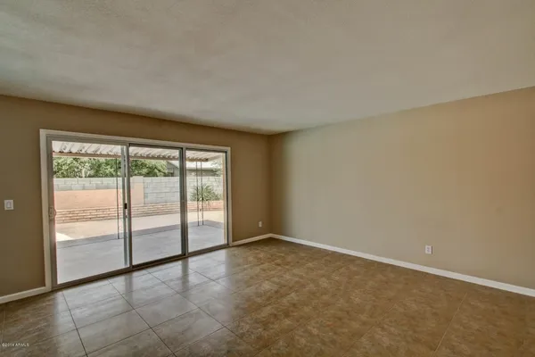 $4,200 | 1030 East Manhatton Drive, Tempe, AZ 85282