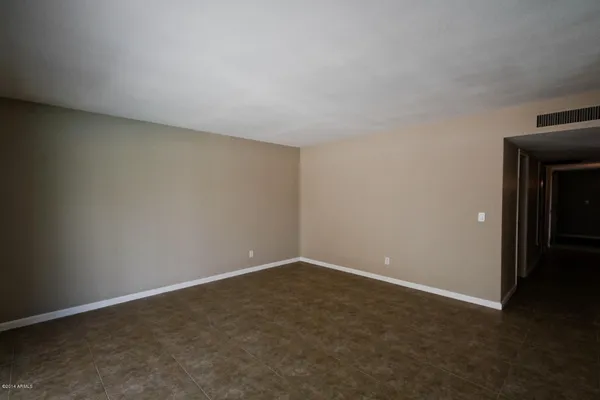 $4,200 | 1030 East Manhatton Drive, Tempe, AZ 85282