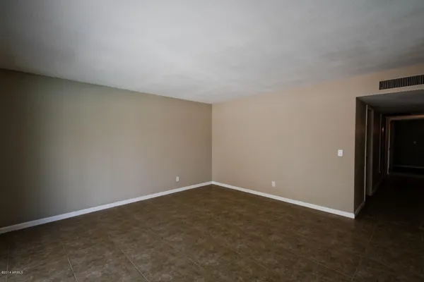 $3,995 | 1030 East Manhatton Drive, Tempe, AZ 85282