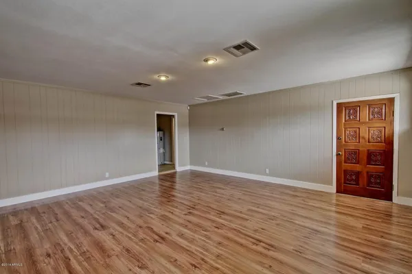 $3,995 | 1030 East Manhatton Drive, Tempe, AZ 85282