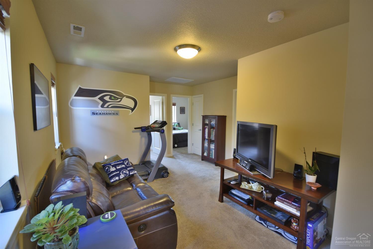 20261 Badger Road Bend, OR 97702 - Photo 16 of 25 Additional Photo