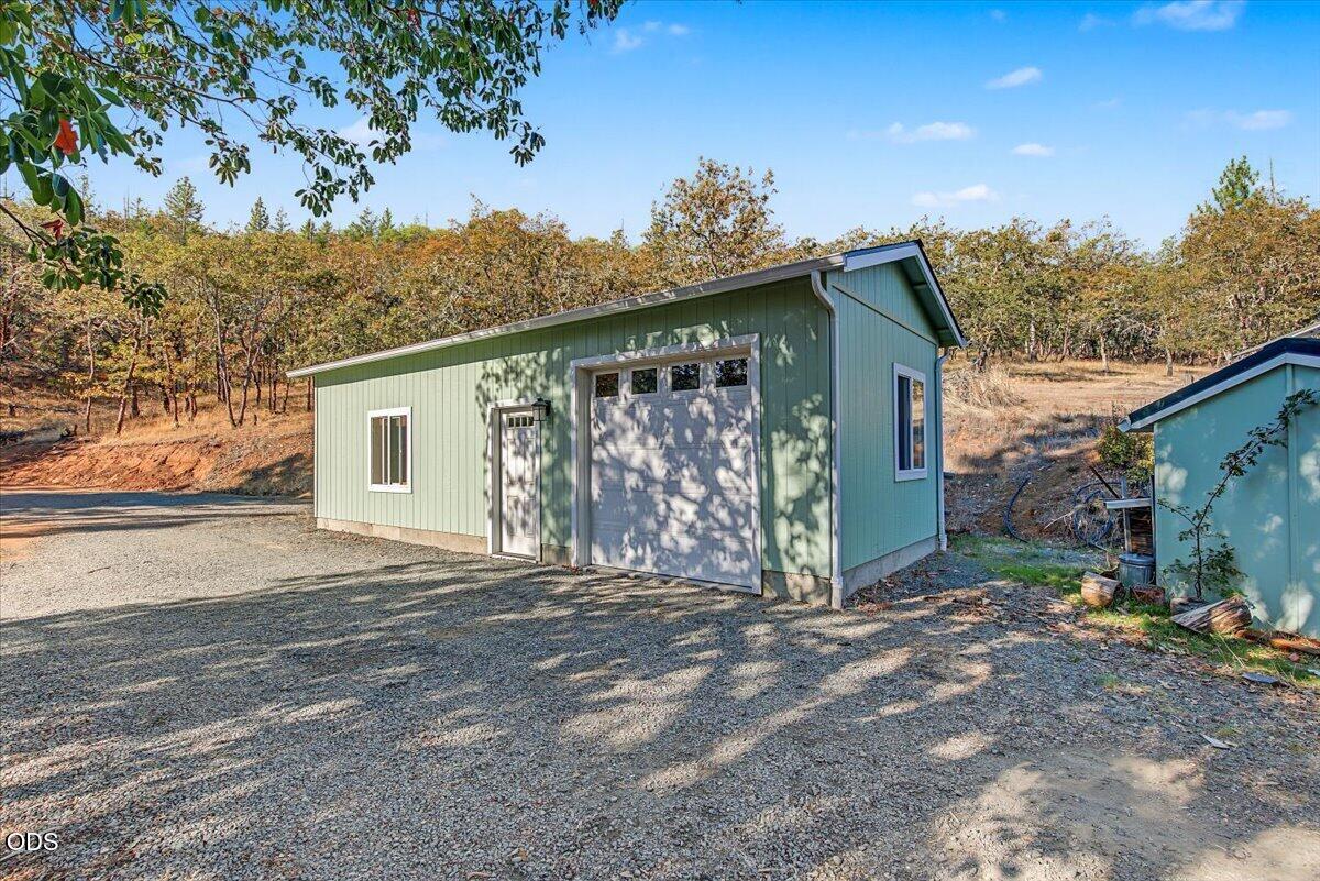 2094 Knowles Road Medford, OR 97501 - Photo 51 of 71 Gallery Image 51